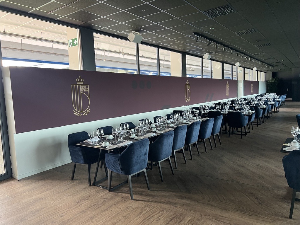 Dugouts en veldbranding — Belgium v Ukraine